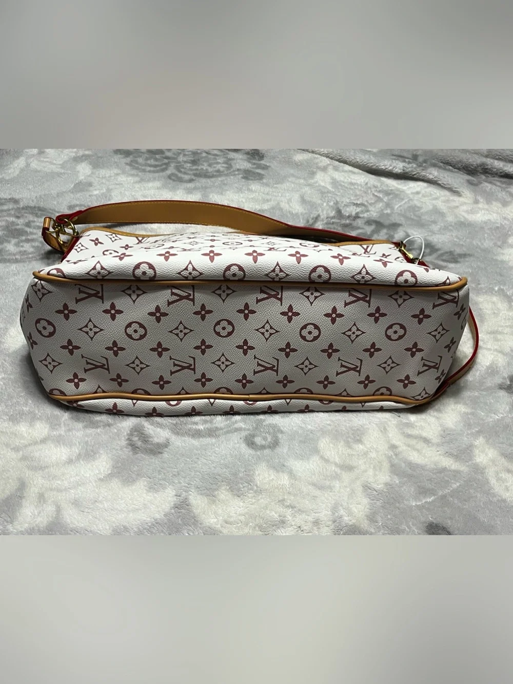 Louis. Vuitton. Delightful White Monogram PM Hobo Shoulder Bag Purse